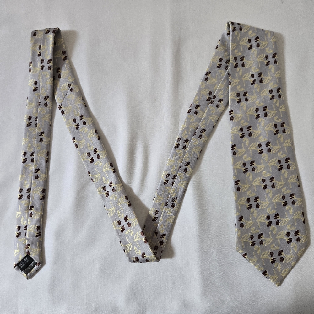 Ferrecci Uomo Grey Floral Patterned Tie With Burgundy And Gold Accents